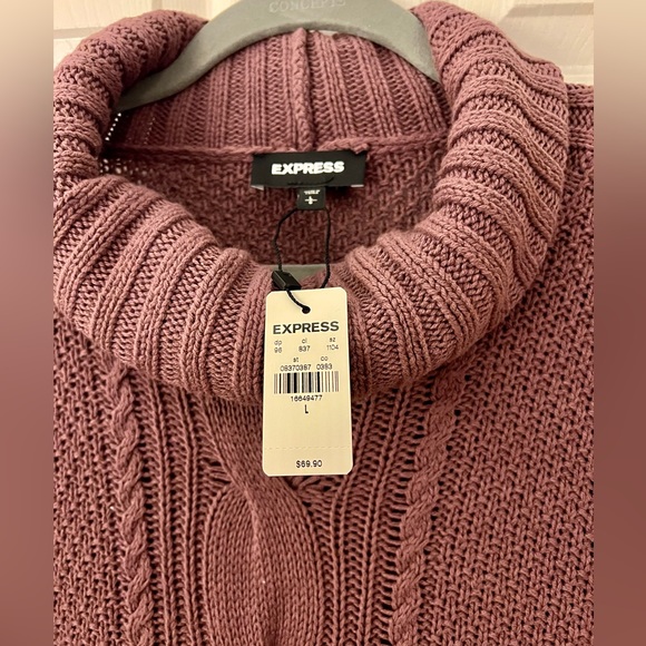 Burgangy Collared Sweater - Picture 3 of 4